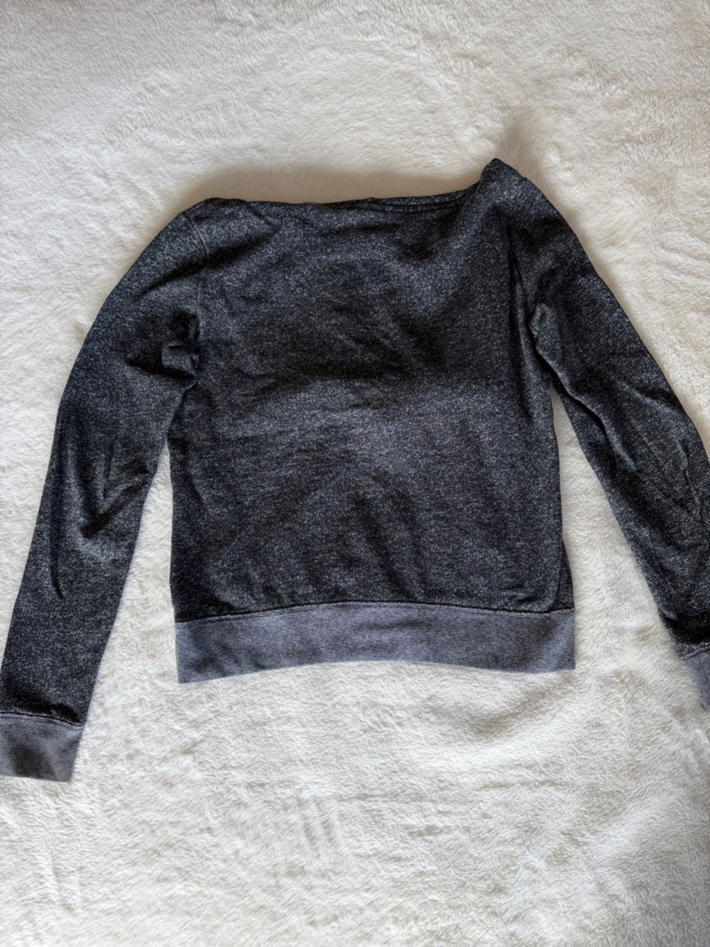 PINK Victoria's Secret Charcoal Gray Heart Logo Hoodie - Picture 5 of 5